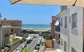 Ostia Bed And Beach