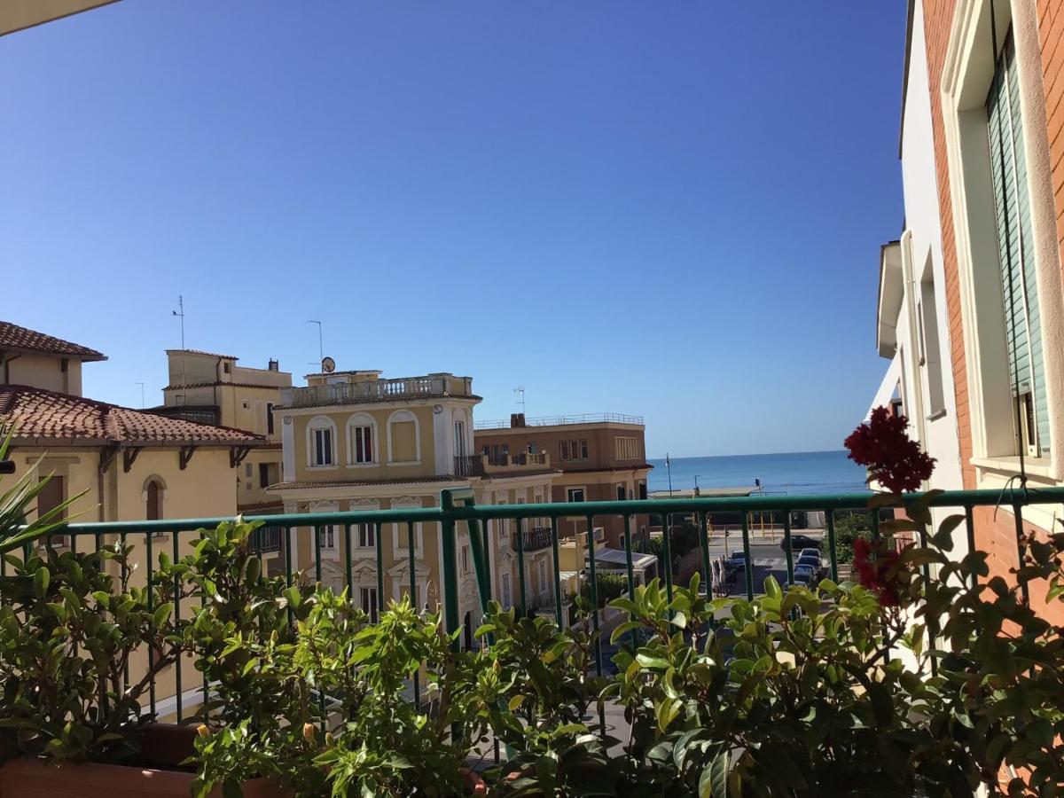 Ostia Bed And Beach Exterior photo